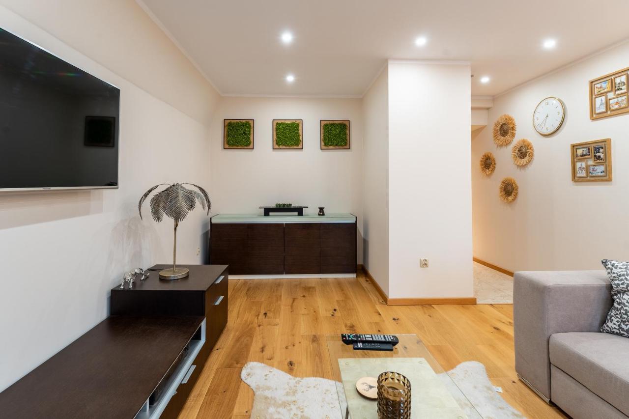 Apartament Zloty Jelonek - 4 Osobowy Na Placu Ratuszowym - Space Apart イェレニャ・グーラ エクステリア 写真