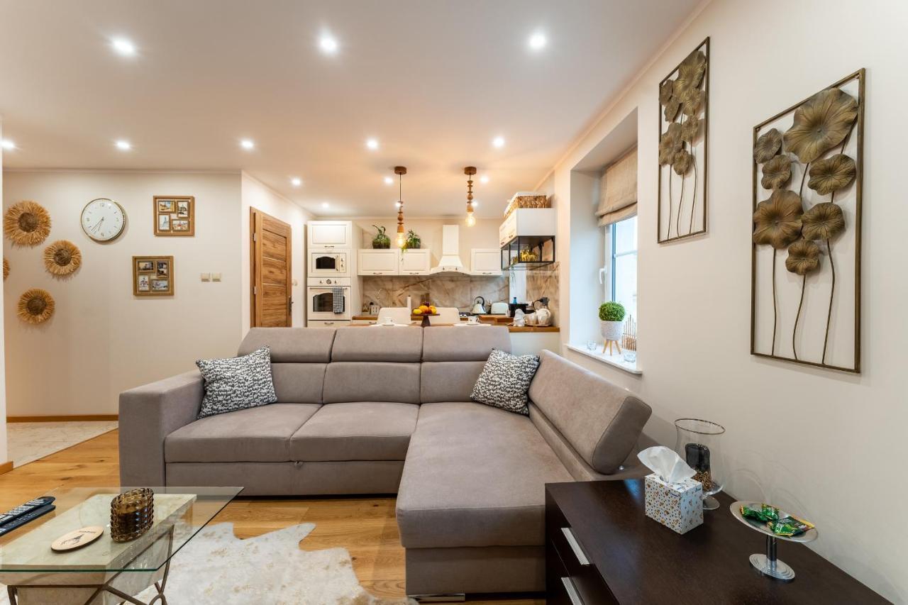 Apartament Zloty Jelonek - 4 Osobowy Na Placu Ratuszowym - Space Apart イェレニャ・グーラ エクステリア 写真