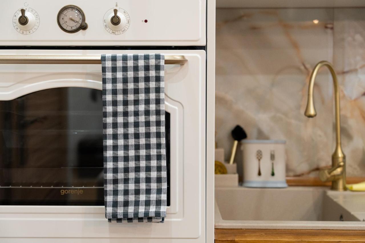 Apartament Zloty Jelonek - 4 Osobowy Na Placu Ratuszowym - Space Apart イェレニャ・グーラ エクステリア 写真