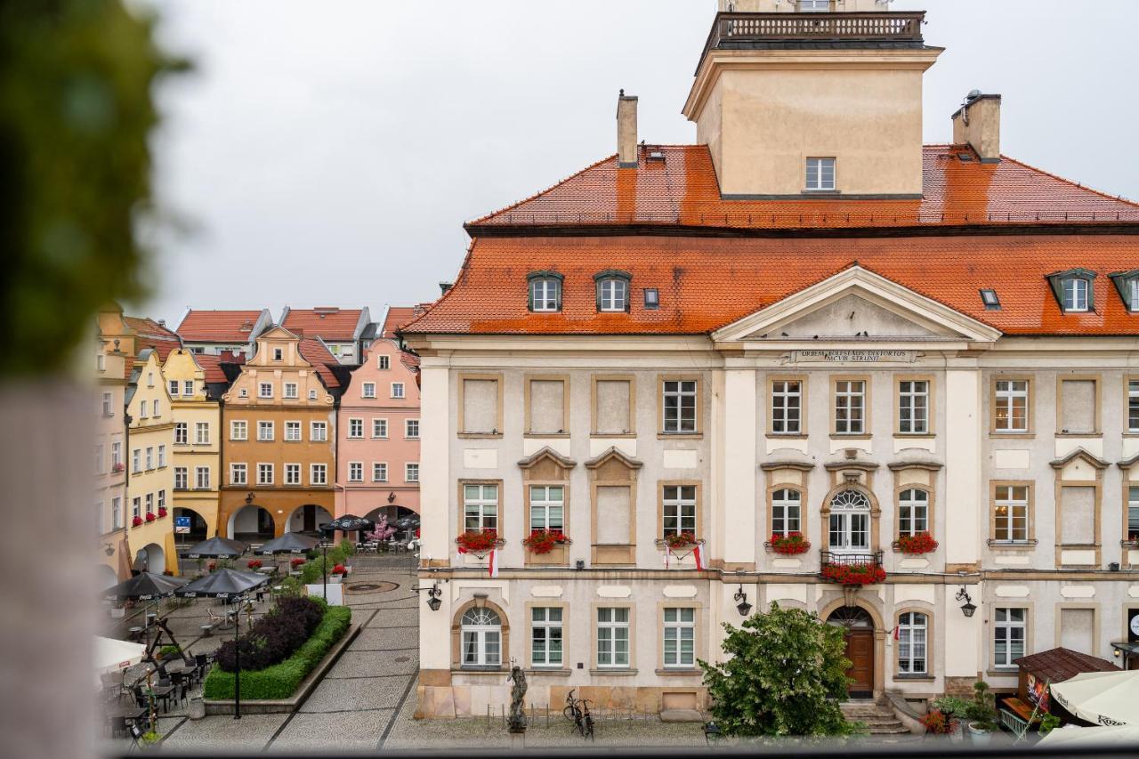 Apartament Zloty Jelonek - 4 Osobowy Na Placu Ratuszowym - Space Apart イェレニャ・グーラ エクステリア 写真